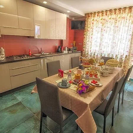 Carol Bed & Breakfast 4*